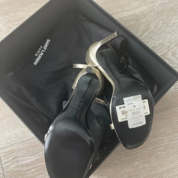 Saint Laurent Jane new with tag size 35,5 Gold